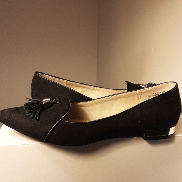 Black with silver tassel low heels - Picture 1 of 4
